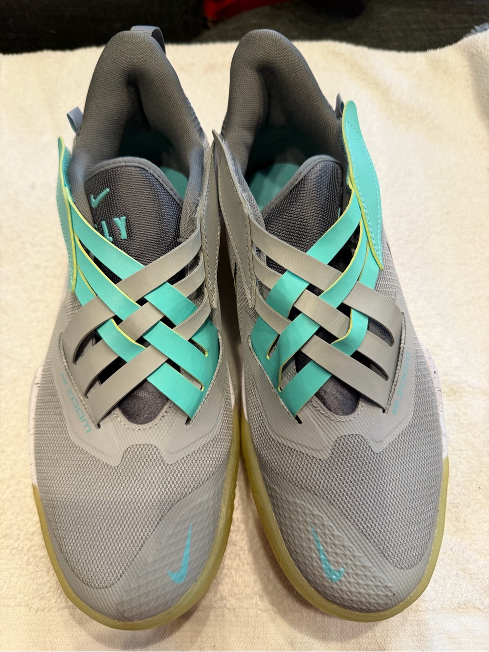 Nike Gray and Teal Youth Athletic Sneakers
Size 6.5Y